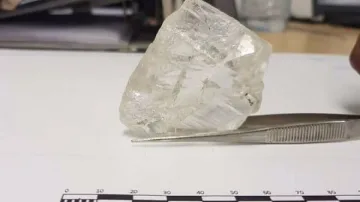 Откриха диамант 476 карата