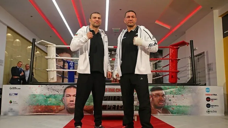 Кобрата до брат си на мача довечера