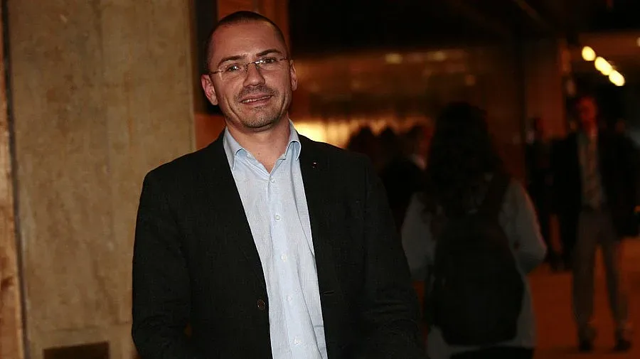 Джамбазки иска вето върху сръбската кандидатура за ЕС