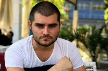 Младо момче се нуждае от помощ