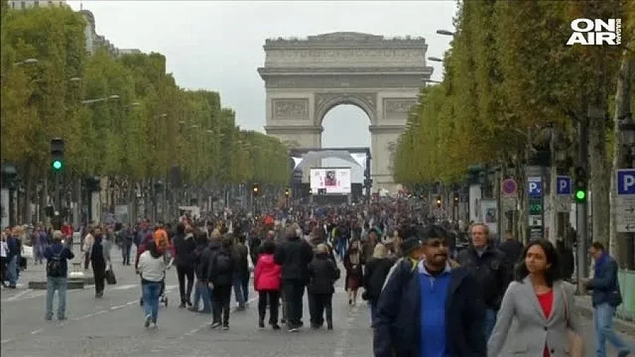 Напрежение в Париж заради мюсюлманска молитва на открито