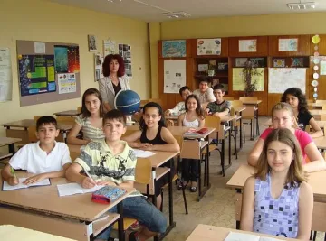 Вдигат стипендиите за ученици