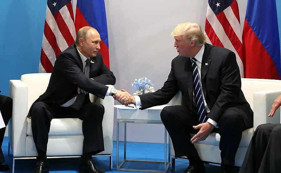 Путин във Виетнам. Ще се срещне ли с Тръмп?