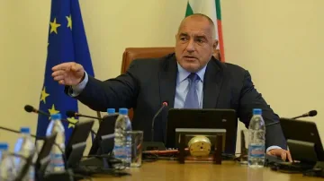 Премиерът: Искат да ни бутнат, защото дългът намалява