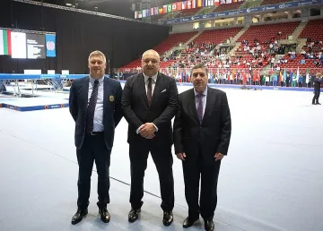 Кралев откри световното по батут 