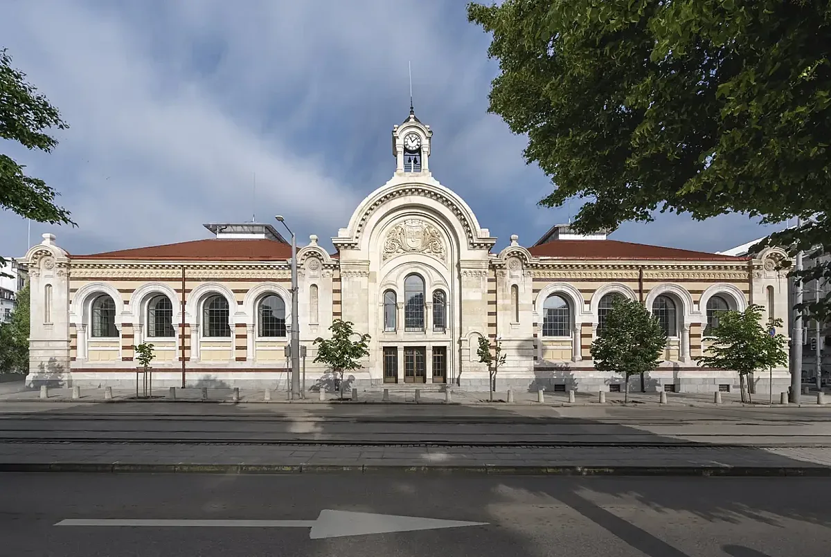 „Сцена Централни хали“ със специална безплатна програма за Деня на София