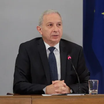 Бивш премиер връчва награди на магистрати