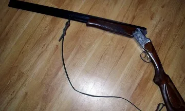 Ловец се самопростреля в слабините и умря