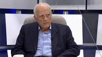 Моделът Тръмп удари старите партии и в ЕС