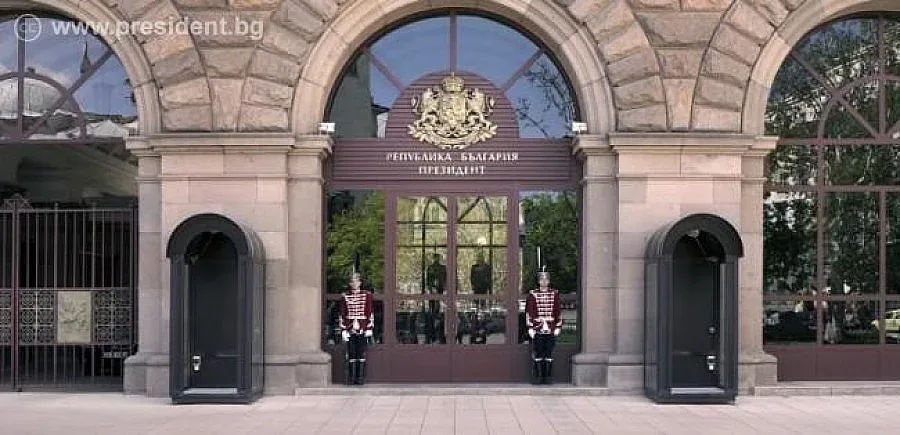 Президентът прие почетния строй на гвардейците /ОБНОВЕНА/