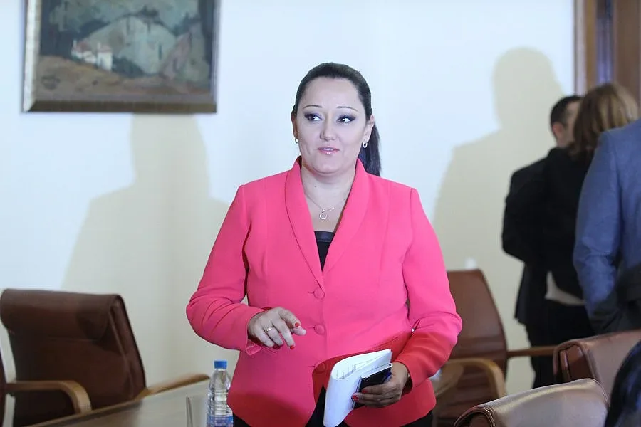 Лиляна Павлова: ГЕРБ е единствената партия, която се самопречиства