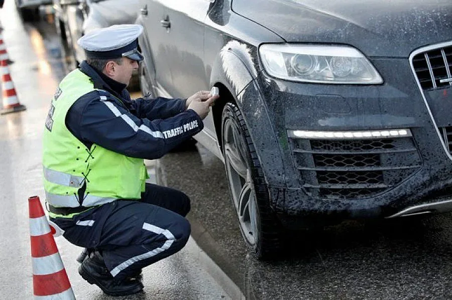 Акция "Зима", КАТ ще ни глобява за летни гуми