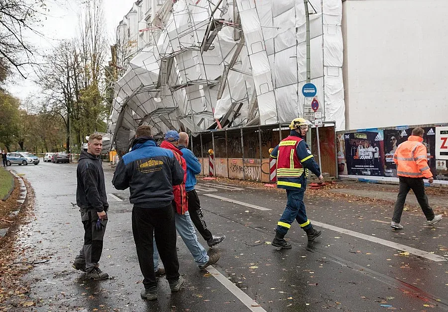 ОБЗОР: 5 жертви на бурите в Централна Европа