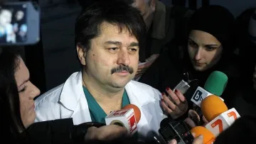 Доц. Сопотенски: Максимално наказание за побойника на сестрата!