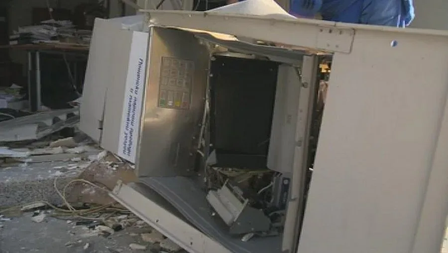 Взривяват като домино банкомати /ОБЗОР/