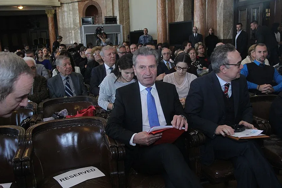 ЕС ни натиска да заделяме повече за научна дейност