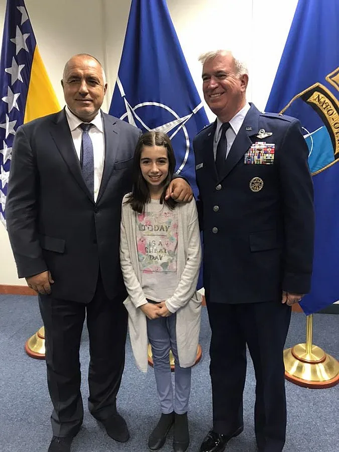 US генерал приветства на български Борисов в Сараево