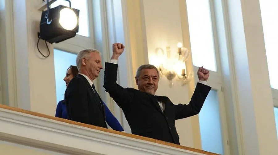 Осъдиха Валери Симеонов за обиди към "циганския етнос"