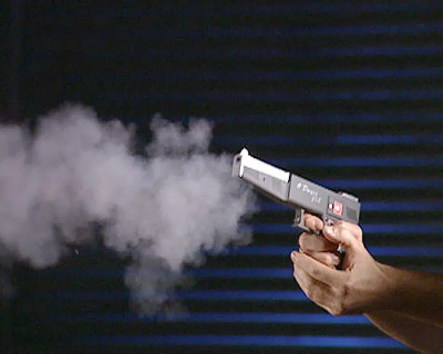 Простреляният полицай бере душа в столичната "Света Анна" /ОБНОВЕНА/