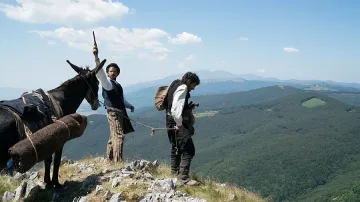 Екипът на „Възвишение" тръгва из България с предпремиерни прожекции