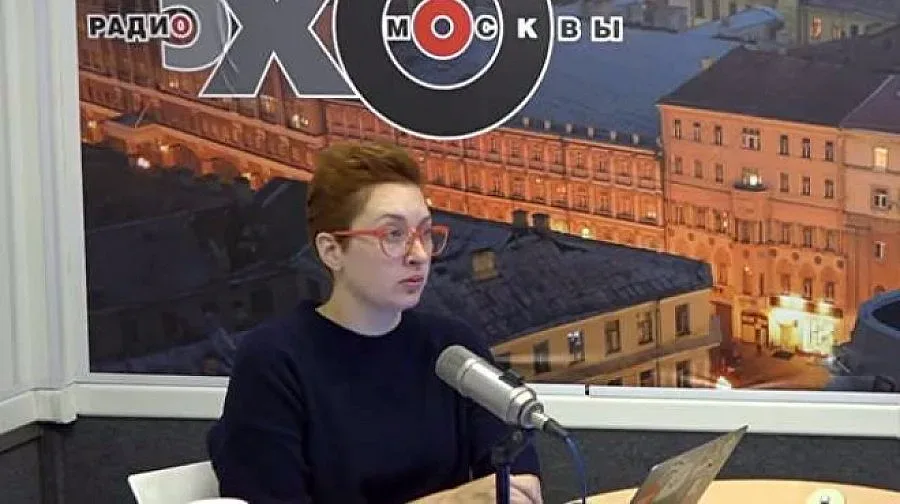 Нападнаха с нож радиоводеща в Русия