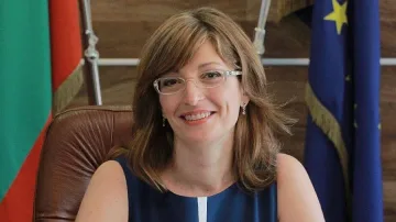 Ек. Захариева: Надявам се на достъп по въздух и море в Шенген през 2018-а