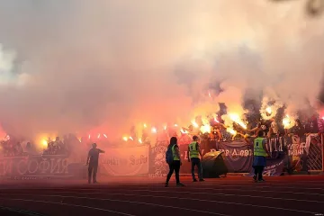 Момченце и и 3 момичета в болница заради "Левски" - "ЦСКА-София" (ОБНОВЕНА)