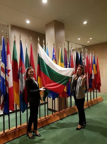 Две българки младежки делегати към ООН