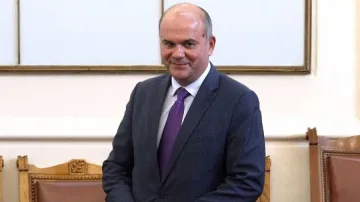 Детските надбавки скачат с 3 и 5 лв