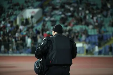 МВР и частни охранители пазят 25-те хиляди на "Левски" - "ЦСКА-София"