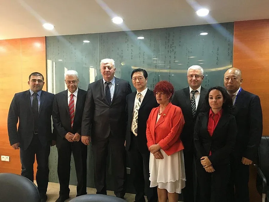 Китайци с интерес към летище "Пловдив" и каскадата на язовир "Въча"