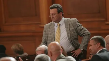 БСП защити Георги Стоилов, връща 400 лева, дарени от брата му