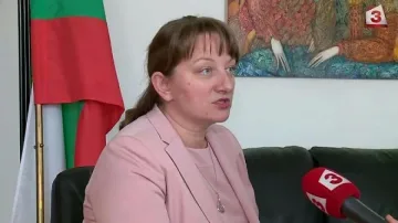 Едва 12 000 деца са се върнали в училище