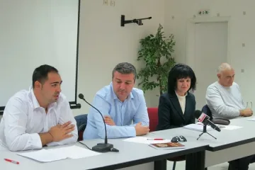 БСП атакува и МОН