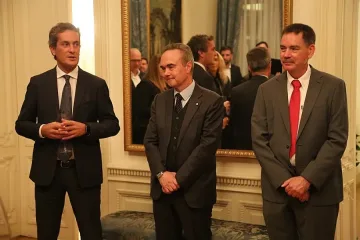 АУБ и италианско училище обучават ръководни кадри