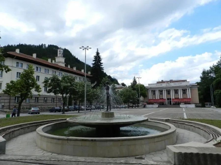 Момче на 16 г. припадна от пиене