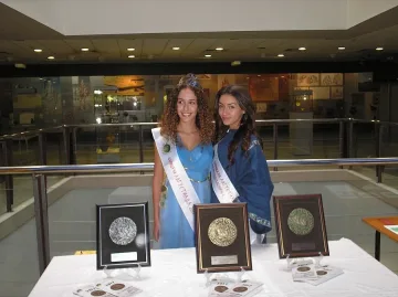 Смартфон от захар и шоколад от водорасли на 6-ата Августиада