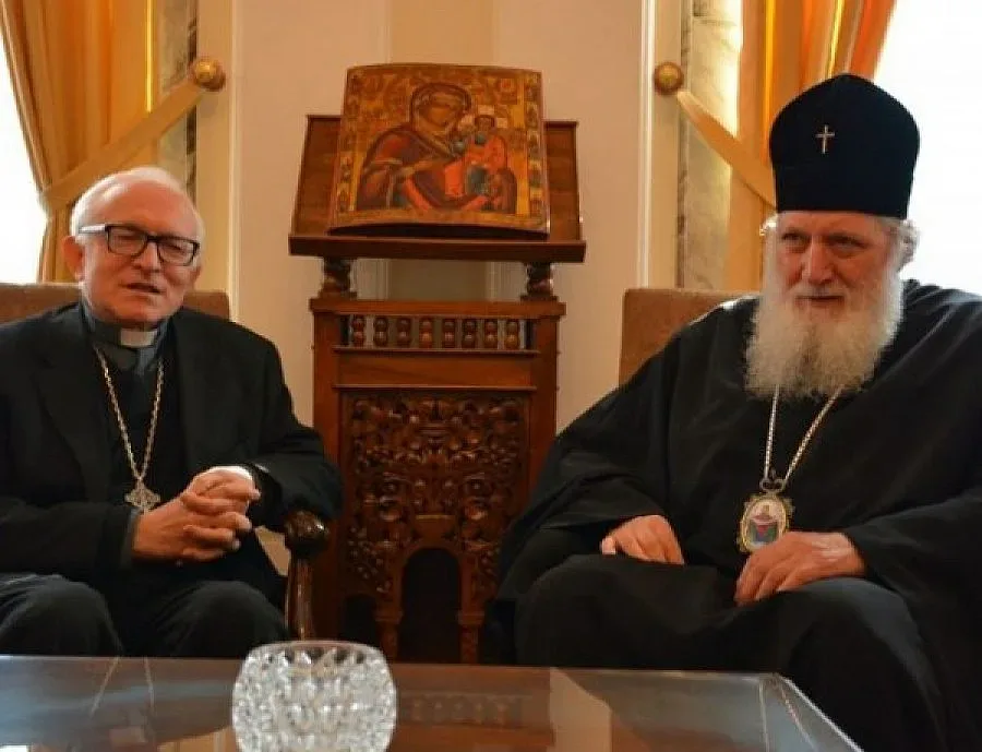 Икона на Богородица от папата за патриарх Неофит