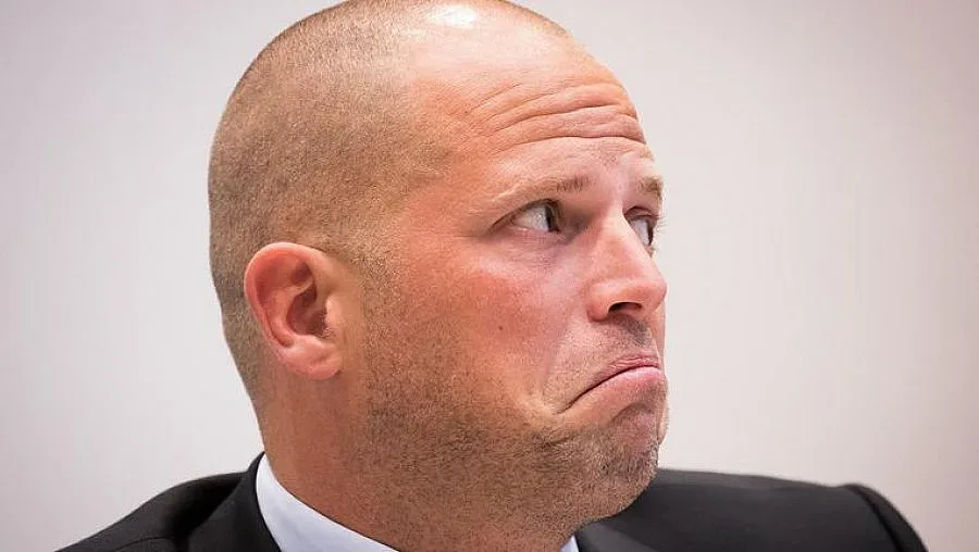 Белгия отне статута на 44 бежанци