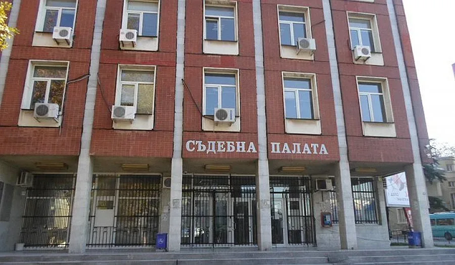 Лихвари отърваха затвора срещу пари и имоти