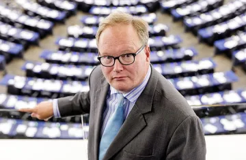 Председателят на АЛДЕ: Западна Европа трябва да се учи от посланието на Ахмед Доган