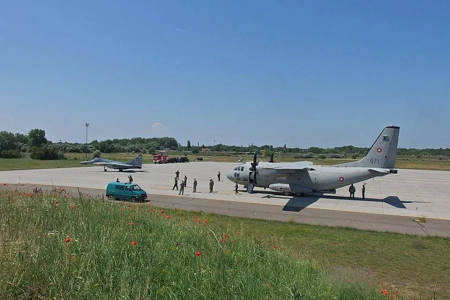 Българи и италианци ще охраняват небето ни още 2 седмици