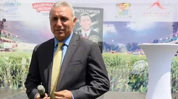 МВнР разжалва почетния консул Стоичков