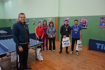 "Стандарт" с медал от медийната лига по тенис на маса