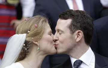 Сърбия втори ден се радва на сватбата на годината