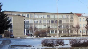 Ученичка разби главата на съперница в клас