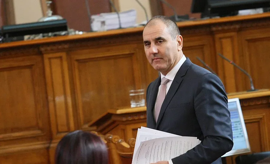 Цветанов се извини на президента за нападките