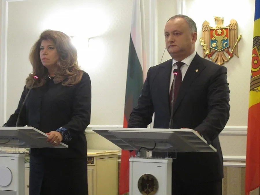 Йотова: Няма заплаха за БГ езика в Молдова