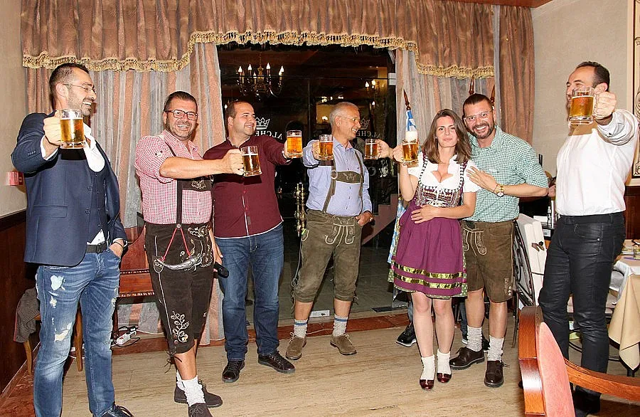 Архитект и доктор грабнаха наградите на Октоберфест в Alchemist Residence