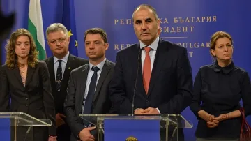 Добрев си тръгва, ГЕРБ го пускат с тъга